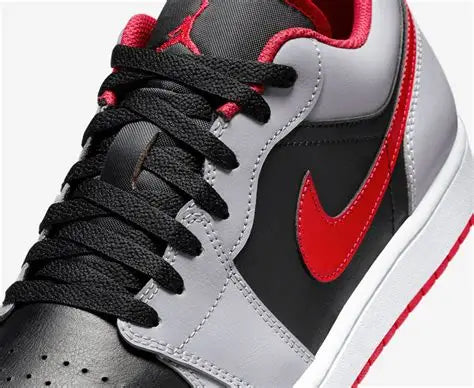 Nike - Air Jordan 1 Low