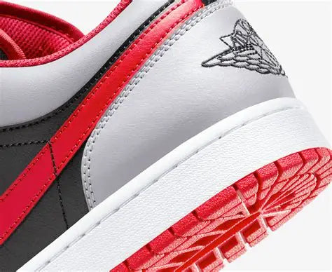 Nike - Air Jordan 1 Low