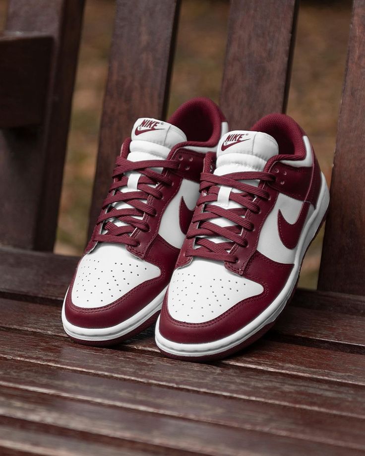 Nike - Dunk Low Betroot
