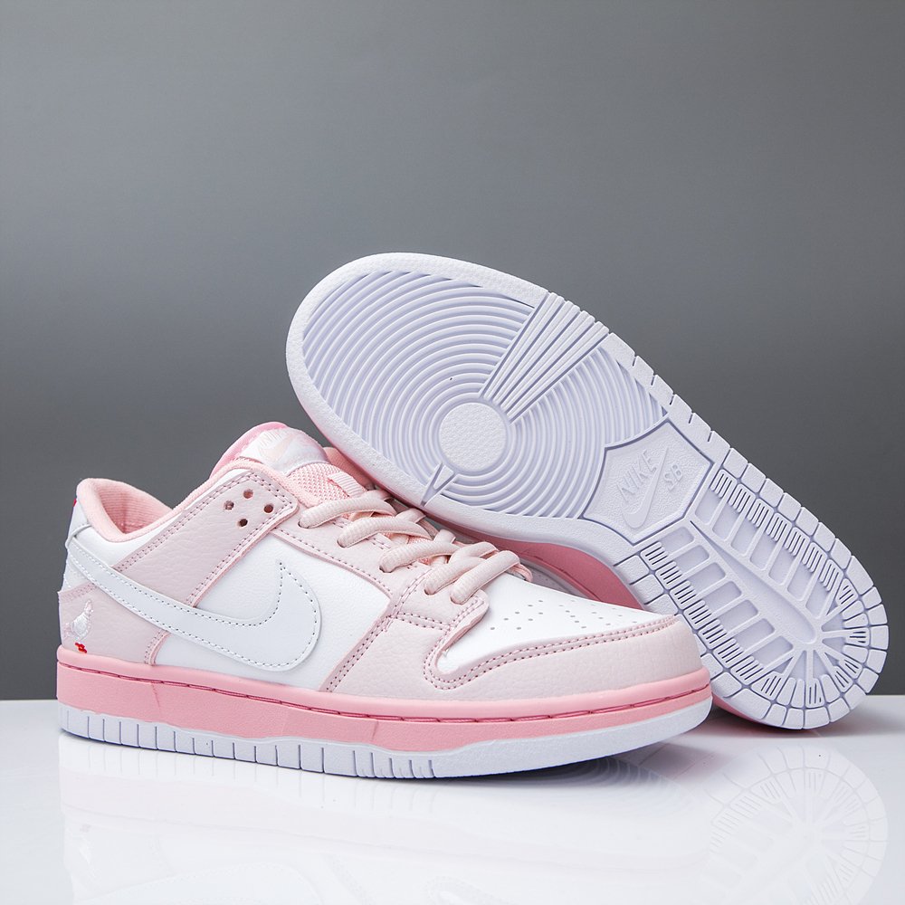 Nike - SB Dunk Low Pink Pigeon