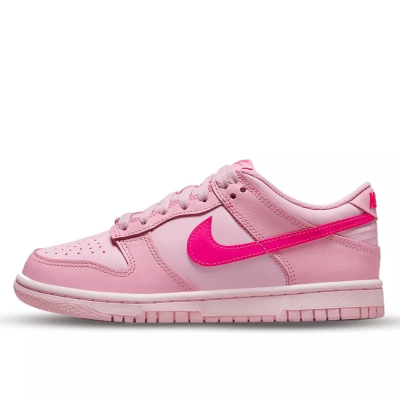 Nike - Dunk Low Triple Pink